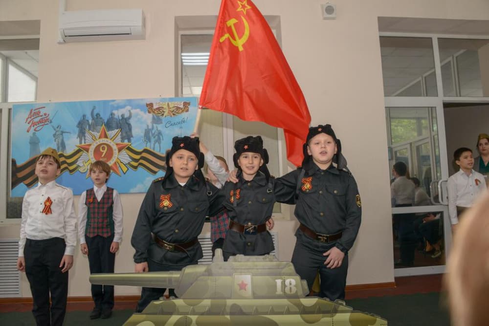 В гимназии прошёл праздник, посвящённый 9 Мая