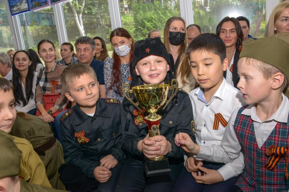 В гимназии прошёл праздник, посвящённый 9 Мая