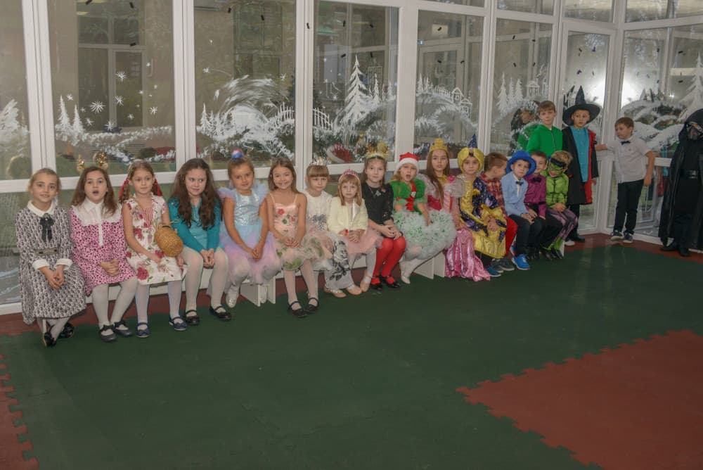 С наступающим Новым годом, первоклассники!