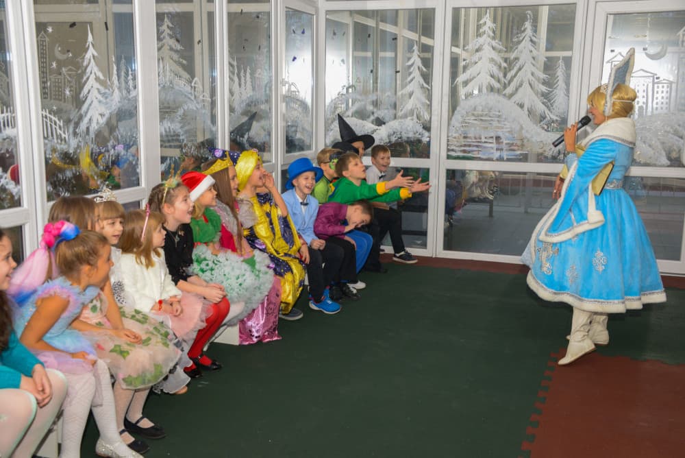 С наступающим Новым годом, первоклассники!