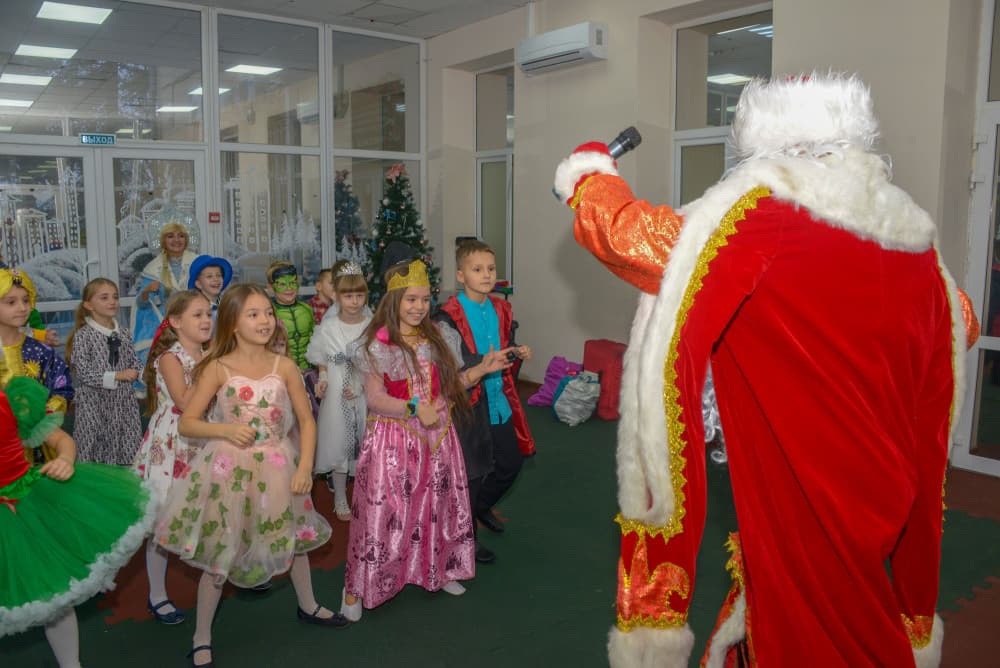 С наступающим Новым годом, первоклассники!