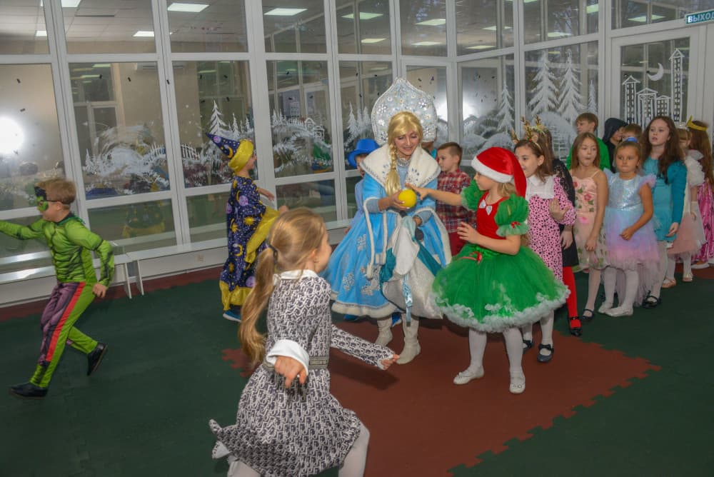 С наступающим Новым годом, первоклассники!