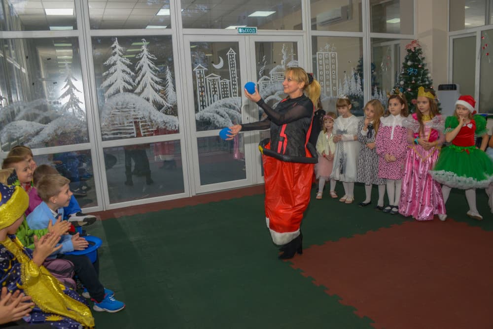 С наступающим Новым годом, первоклассники!