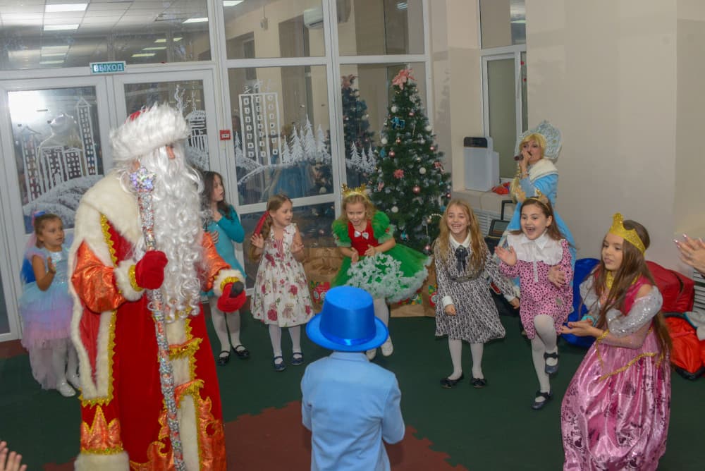 С наступающим Новым годом, первоклассники!