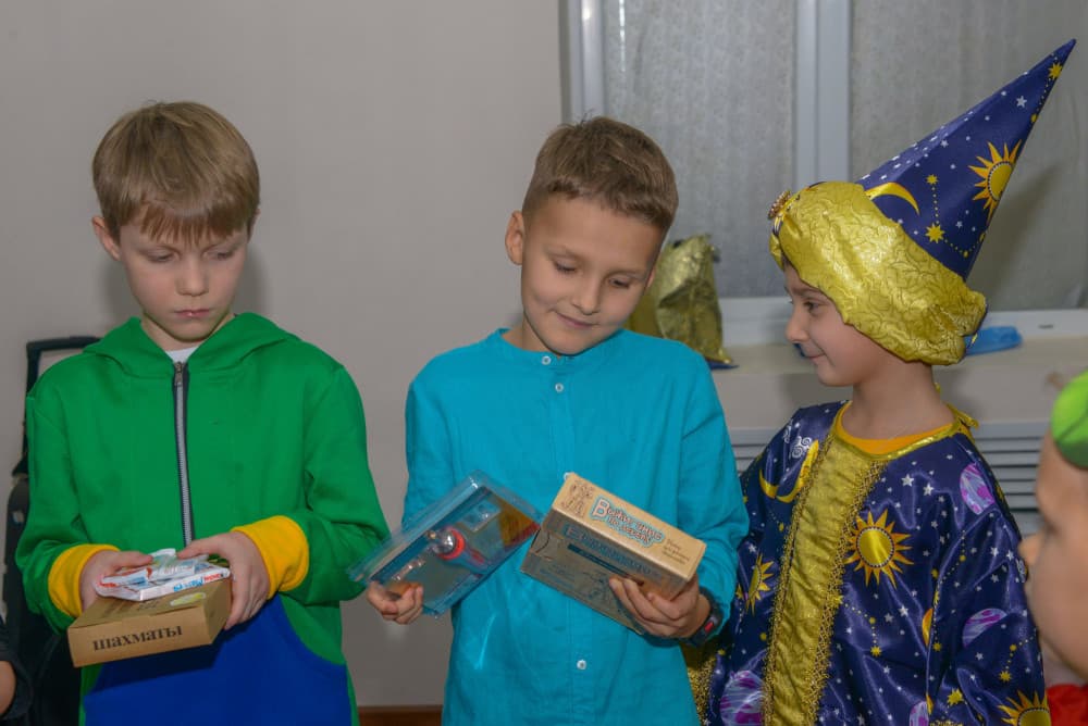 С наступающим Новым годом, первоклассники!