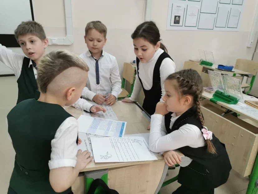 День космонавтики у первоклассников
